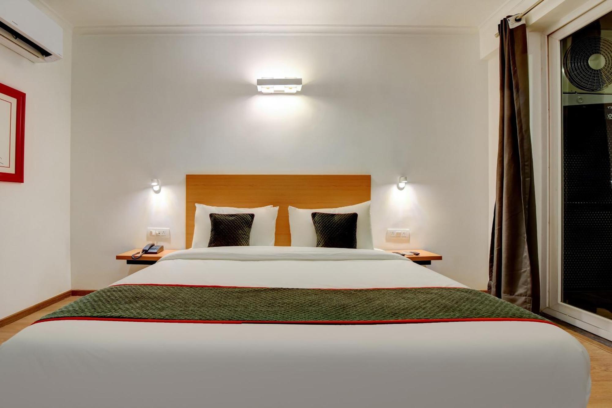 โอโย ทาวน์เฮาส์ 166 เซ็กเตอร์ 38 คุรคาออน Hotel คูร์เคาน์ ภายนอก รูปภาพ