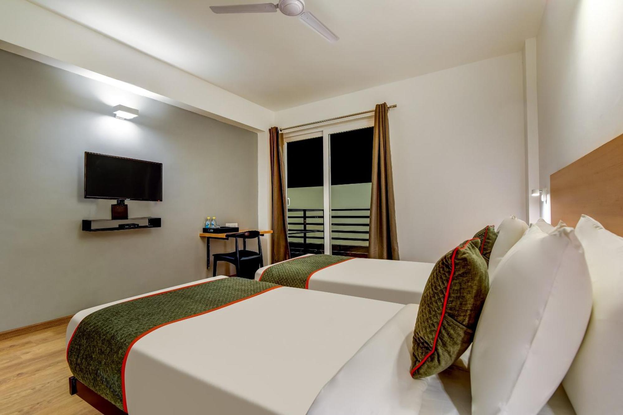 โอโย ทาวน์เฮาส์ 166 เซ็กเตอร์ 38 คุรคาออน Hotel คูร์เคาน์ ภายนอก รูปภาพ